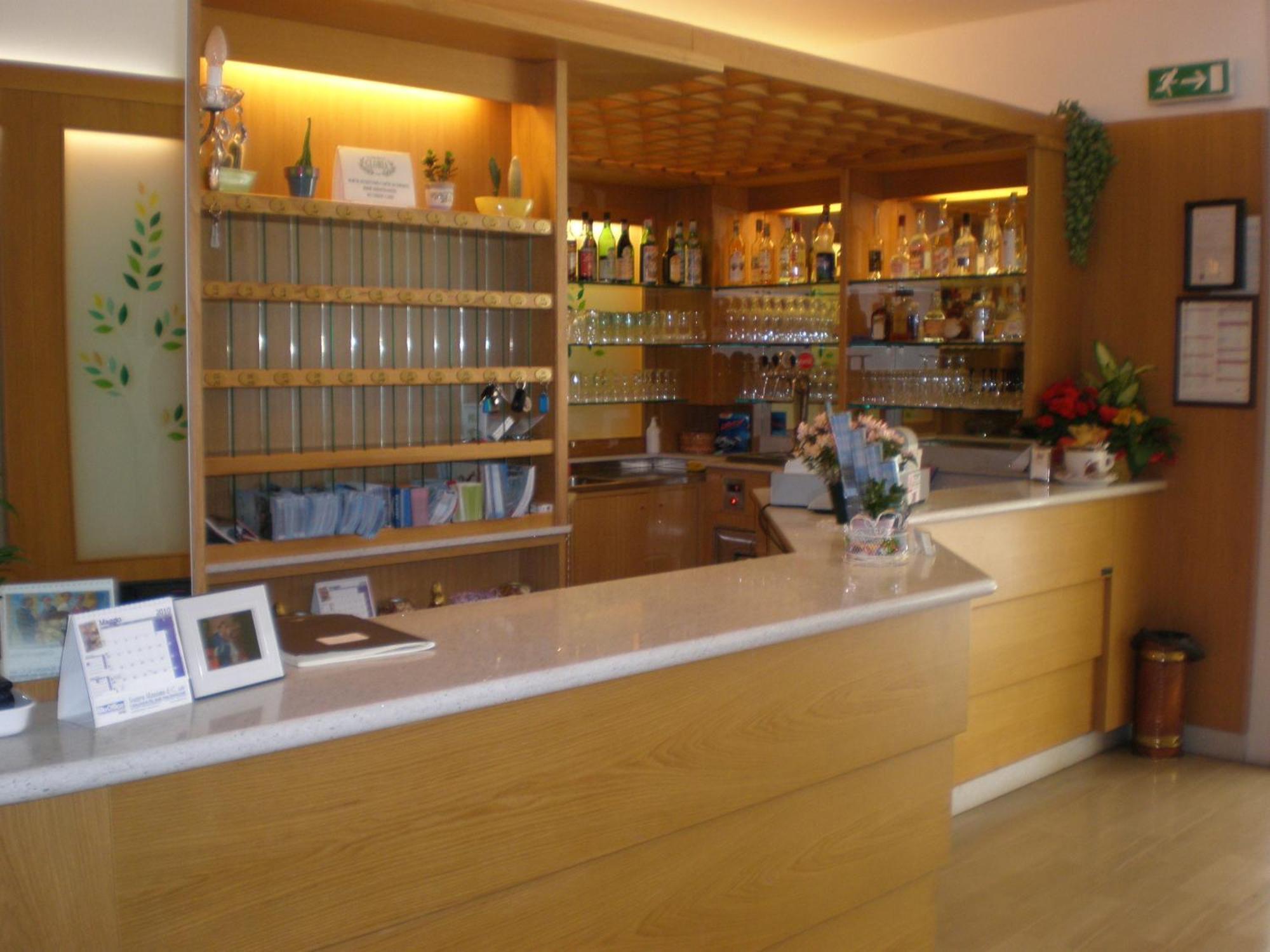 Hotel Gloria Lignano Sabbiadoro Esterno foto