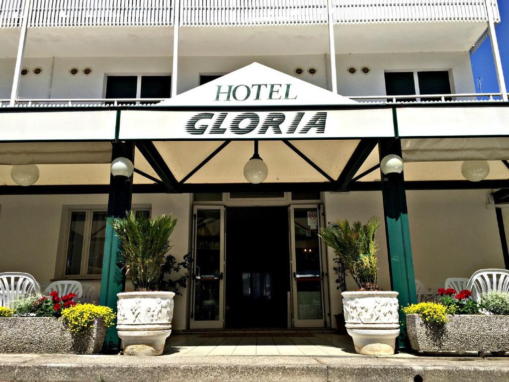 Hotel Gloria Lignano Sabbiadoro Esterno foto