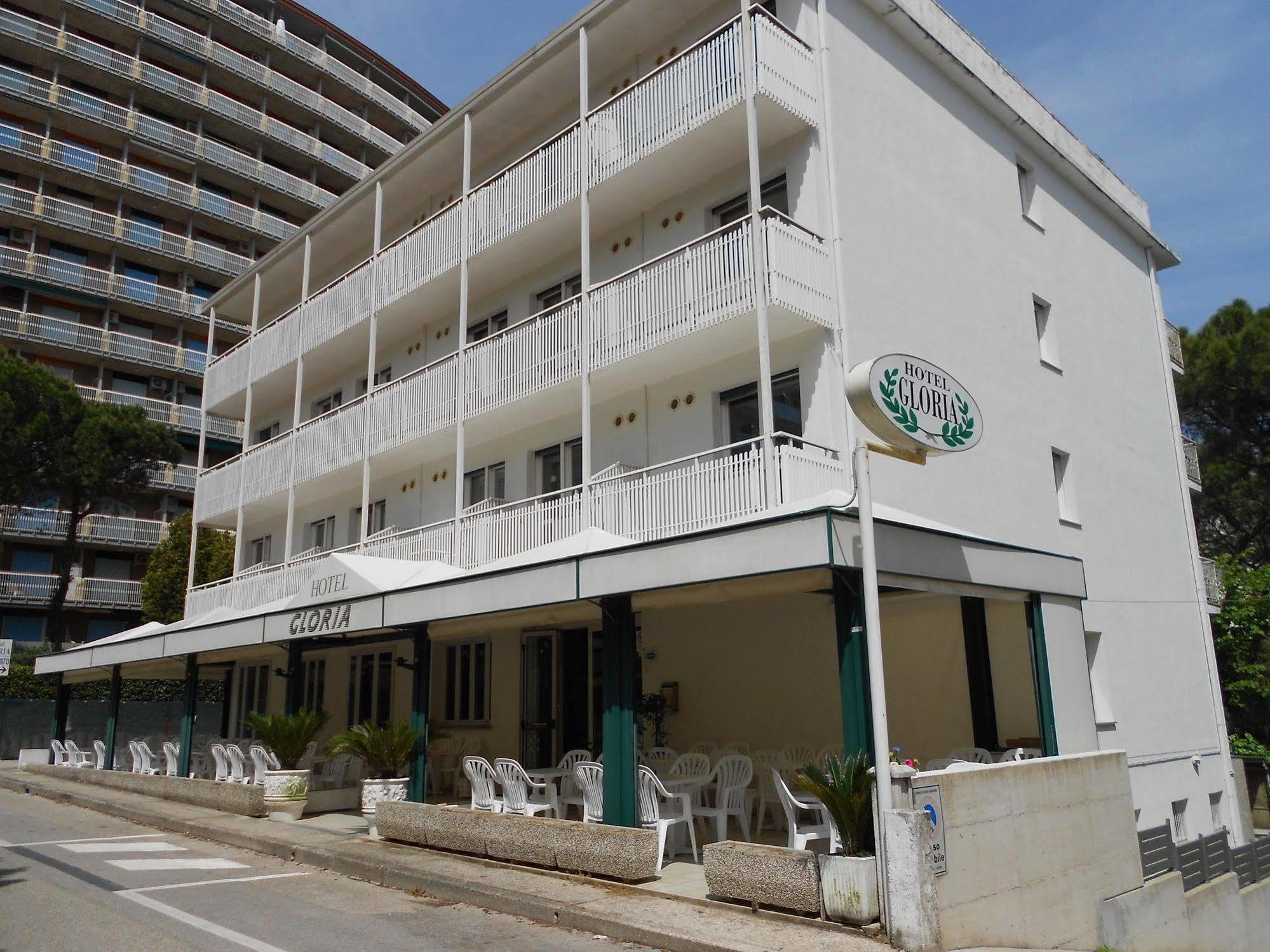 Hotel Gloria Lignano Sabbiadoro Esterno foto
